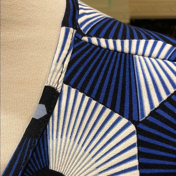 Geometric Blue and White Women's Top - Picture 5 of 8